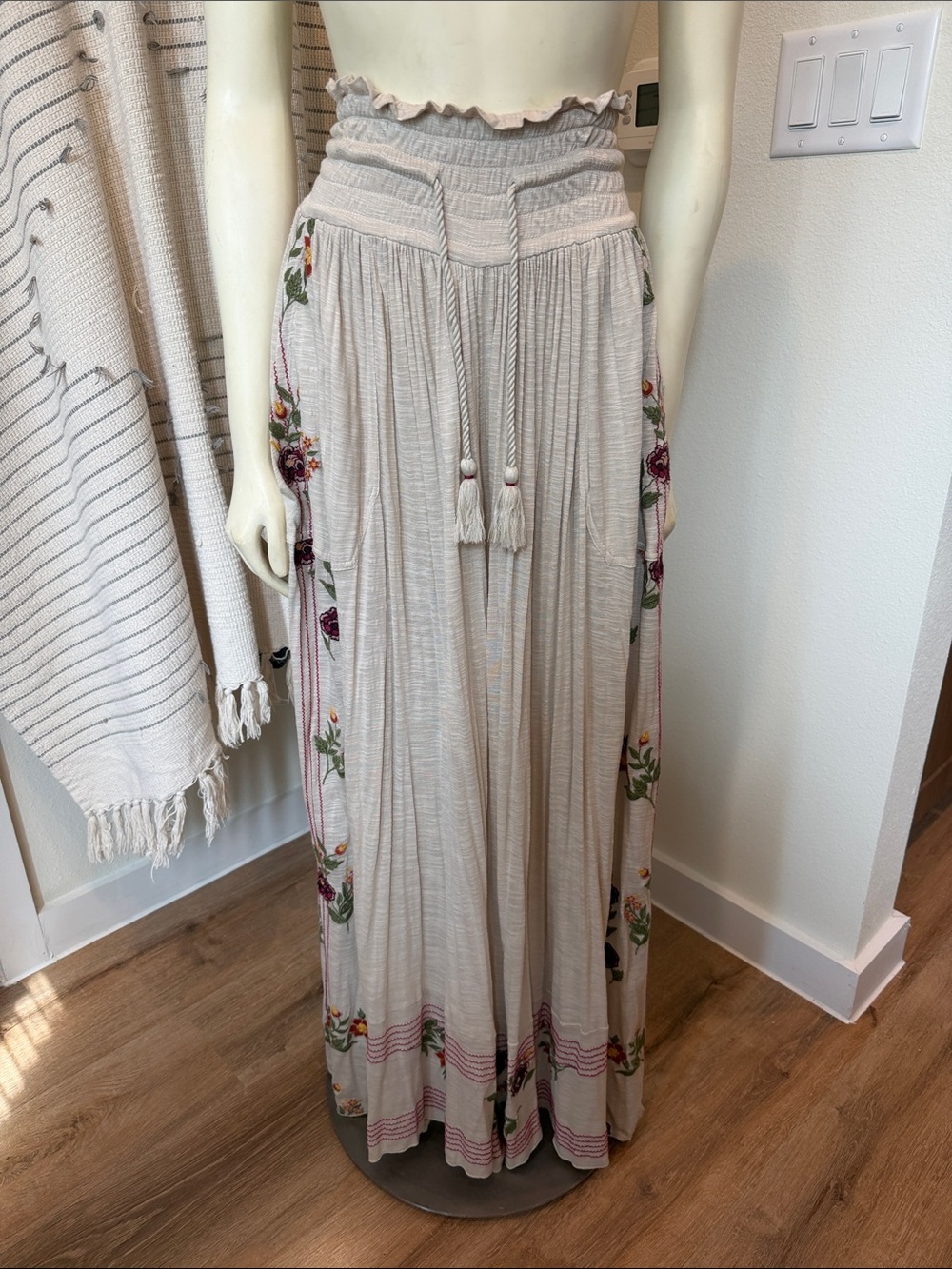 Free People Ivory Flowy Pants with Floral Embroidery, NWT